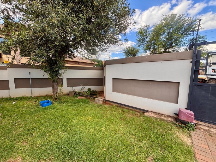 3 Bedroom Property for Sale in Wilkoppies North West